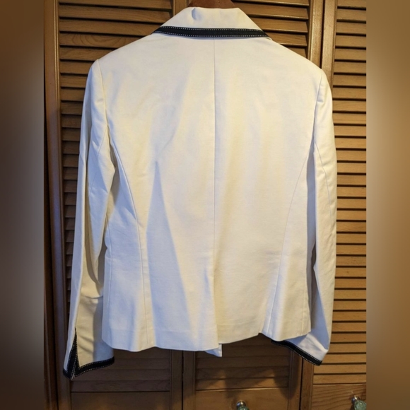 Nygard White & Black Suit Jacket with Pockets - Picture 2 of 7